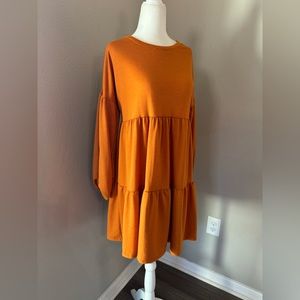 Kenedik Orange Long-sleeve Dress